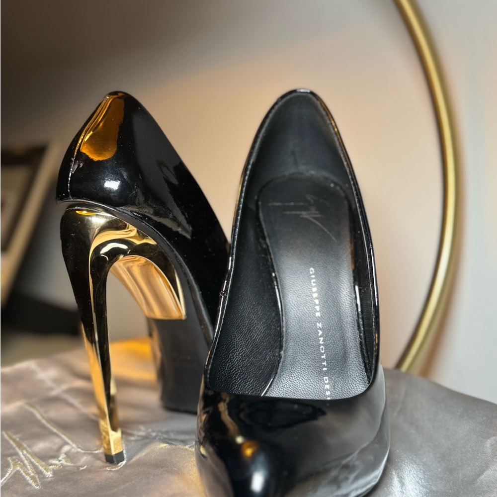 Giuseppe Zanotti Black and Gold Heels with Metallic Accents - Picture 6 of 6